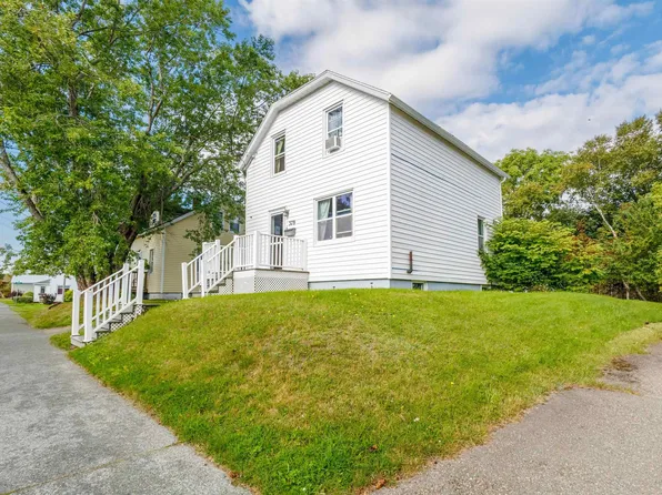 378 Alexandra St, Sydney, NS B1S 2G4