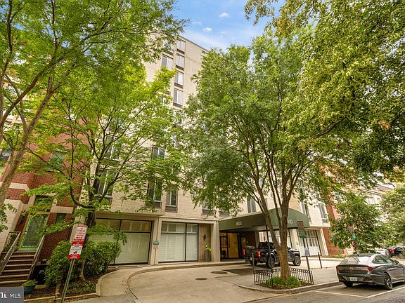 2nd image of 1800 R St NW APT 205