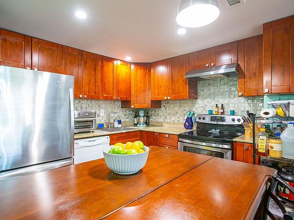 4th image of 2124 Awihi Pl APT 210