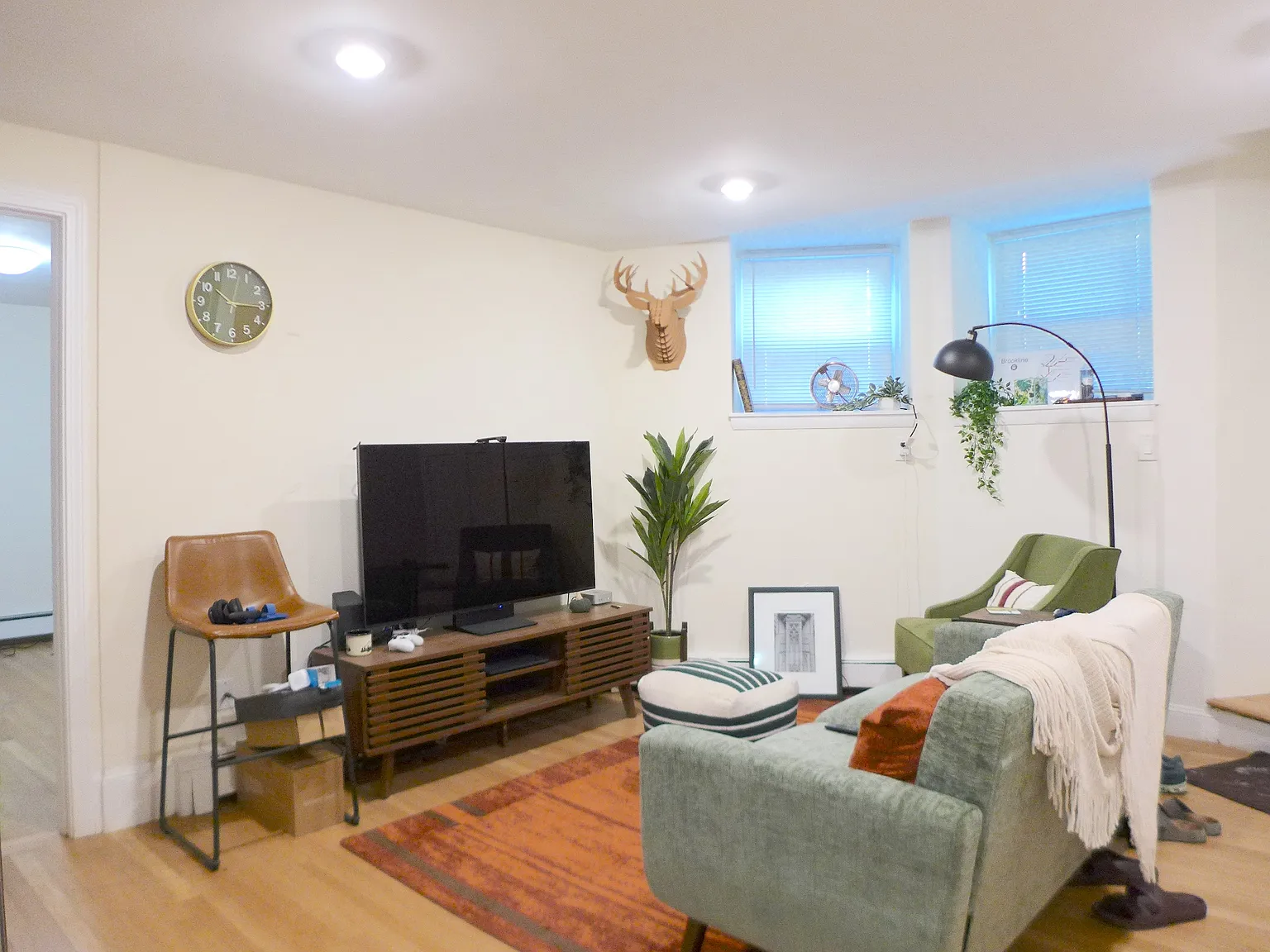 1 bed, 9999 sqft, $2,695 — Photo 1