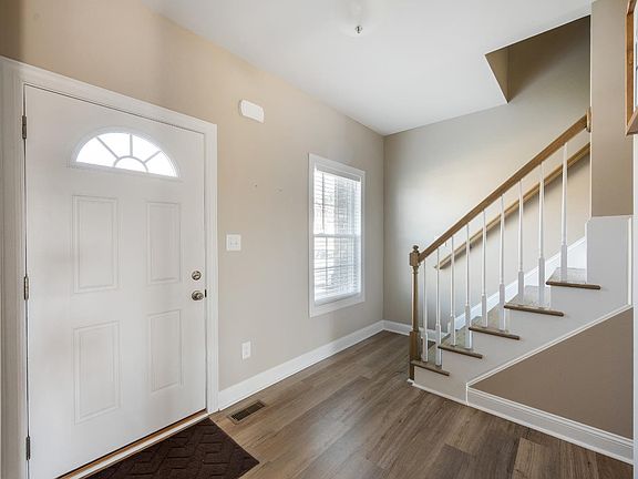 3rd image of 1110 Lochwood Hill Dr