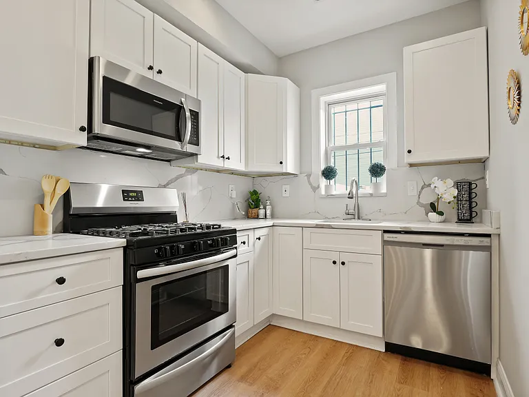 3207 Sherman Ave NW — Photo 14