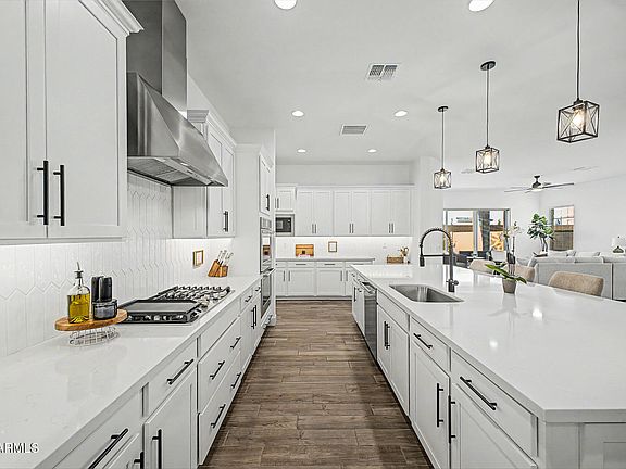 5th image of 8432 W SOLANO Drive
