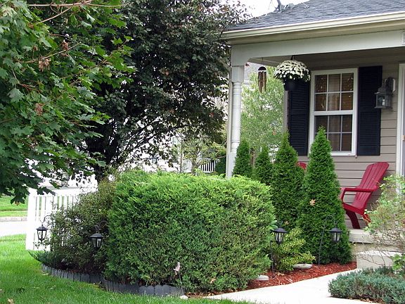 3rd image of 301 Hamilton Dr
