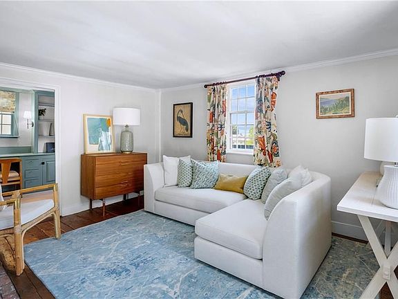 3rd image of 27 William St