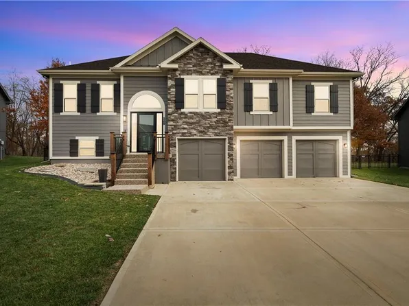 1100 E 14th St, Kearney, MO 64060