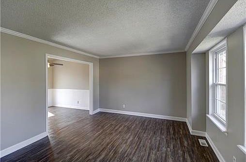 5th image of 7801 N Stoddard Ave
