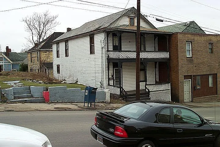 174 E Main St photo 1