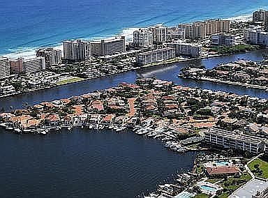 2nd image of 85 Pelican Pointe Dr APT 204