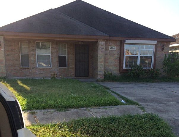 1st image of 2758 Parkview Ln
