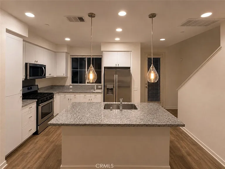 2710 Valor Ln — Photo 13