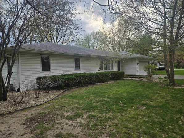 6415 Stonington Way, Roscoe, IL 61073