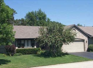 2427 Fieldstone Ln, Beloit, WI 53511
