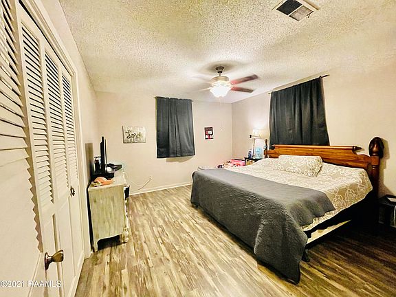 4th image of 1004 Eddins Ave