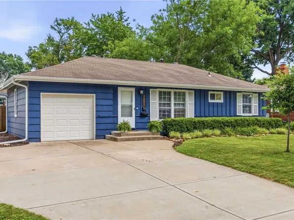 7321 Robinson St, Overland Park, KS 66204