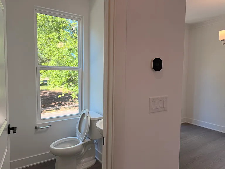 1344 Hamilton St — Photo 12