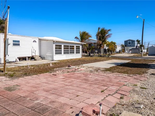 4 Helen Ln, Fort Myers Beach, FL 33931