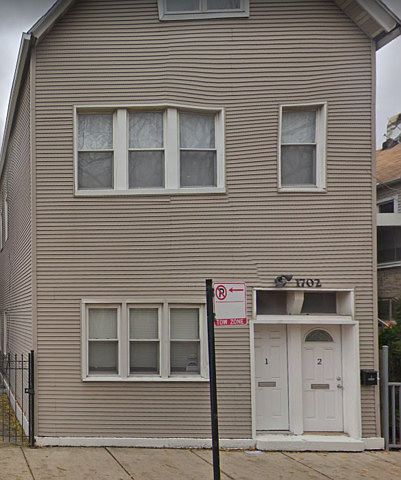1st image of 1702 N Rockwell St #1