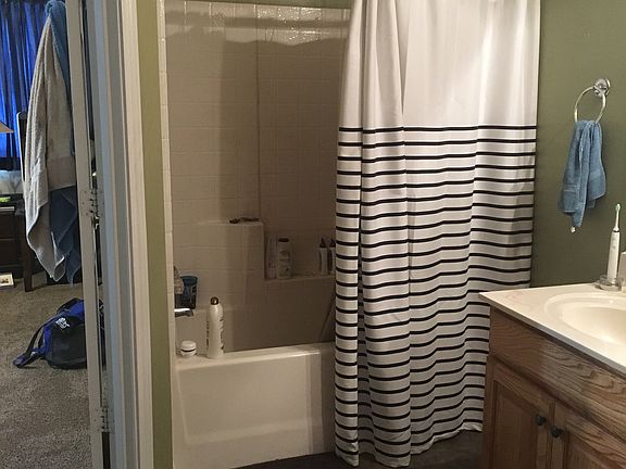 3rd image of 215 Fort Houston Dr