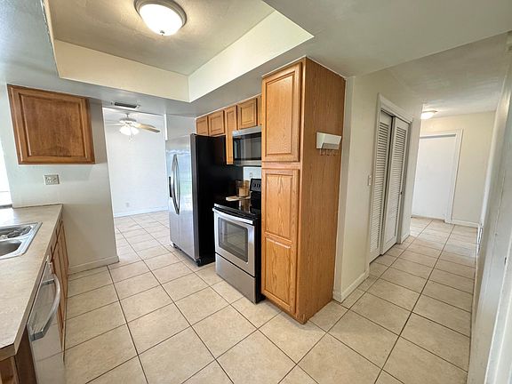 2nd image of 200 SW 4th St #0