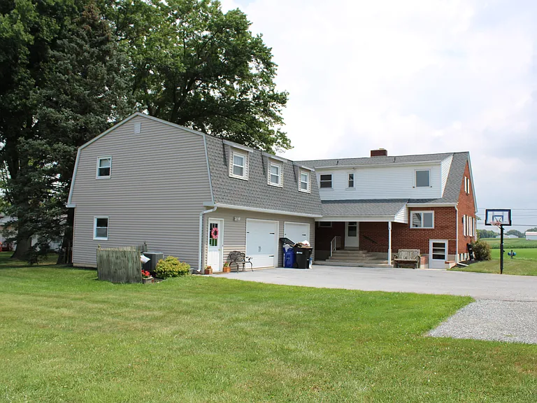 122 Voganville Rd — Photo 6