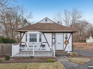 269 Paterson Ave, Midland Park, NJ 07432