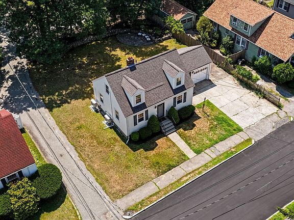 3rd image of 23 Eastwood Cir