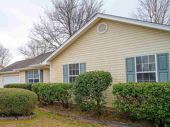 3rd image of 411 Barberry Dr NW
