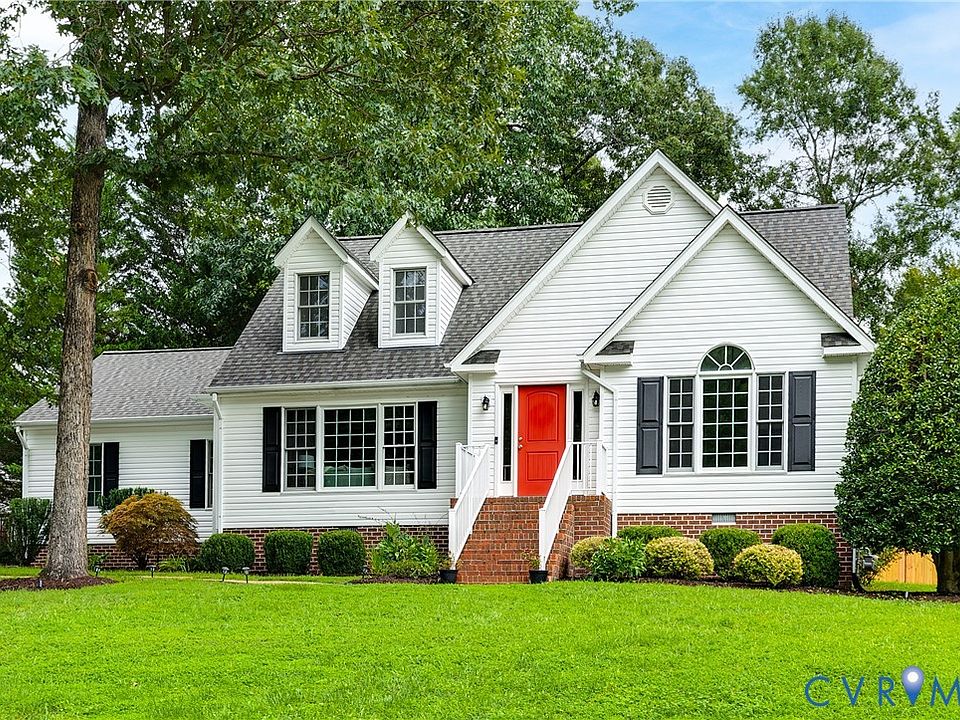 1st image of 10107 Grovecrest Ct