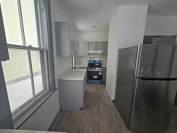 2nd image of 17-19 Bracewell Ave