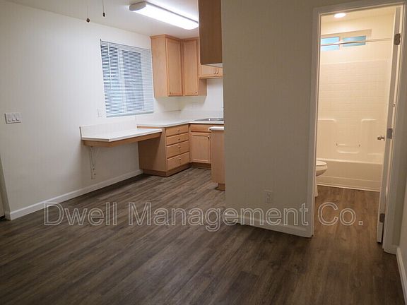 3rd image of 4545 1/2 Upland St