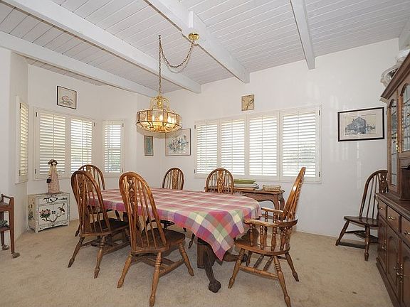 Formal dining room