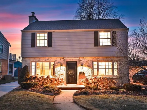 2511 North 97th STREET, Wauwatosa, WI 53226