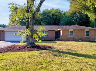 914 Henryville Bluelick Road, Henryville, IN 47126