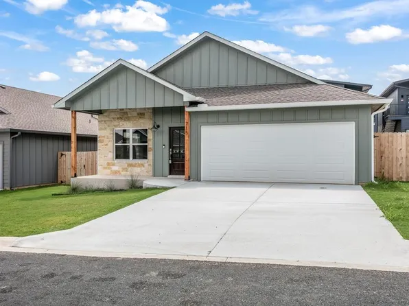 715 Wedgewood Ln, Fredericksburg, TX 78624