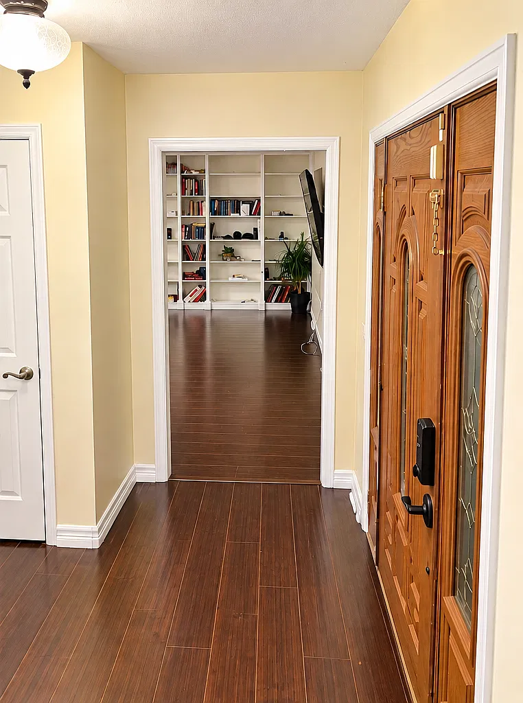 5 bed, 2.5 bath, 2939 sqft, $3,300 — Photo 2