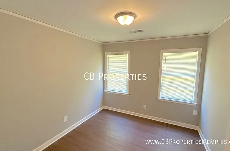 1570 Jay Cv — Photo 3