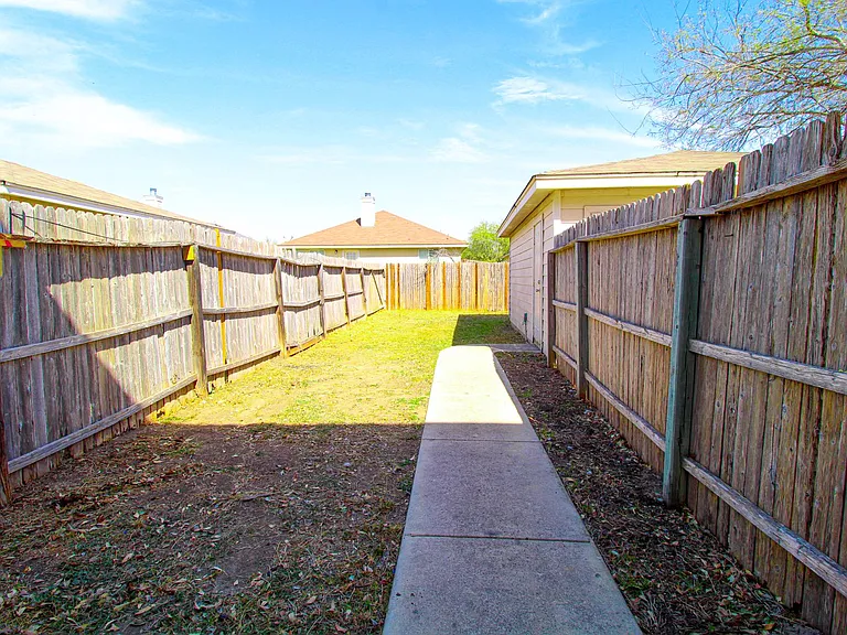 10216 Lateleaf Oak — Photo 23