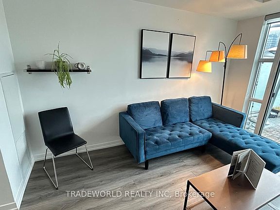 4th image of 10 Willison Sq #Penthouse 7