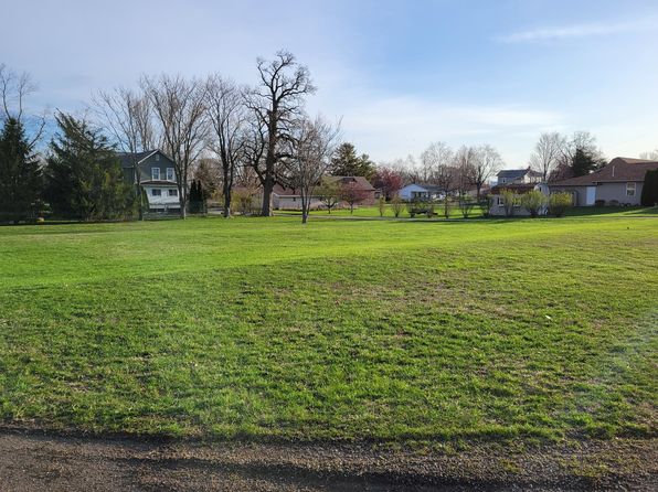 208 W 7th St, Minonk, IL 61760