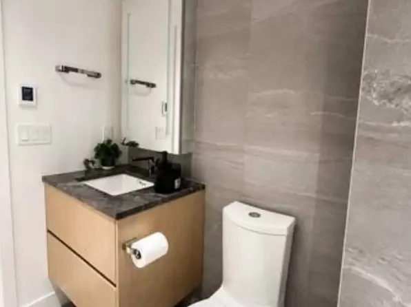 777 Harbourside Dr, North Vancouver, BC
