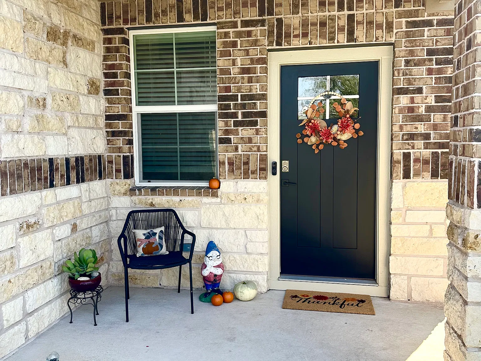205 Strand Ln — Photo 2