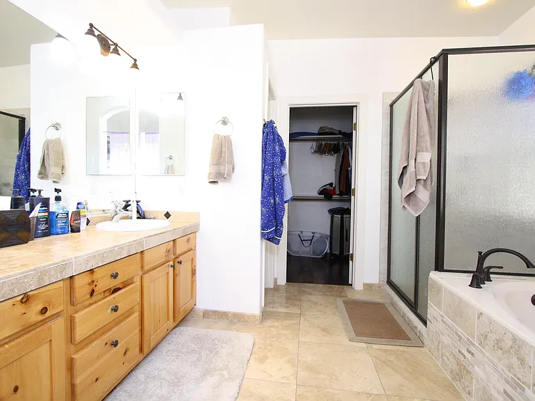 6502 E Mountain Shadows Pl — Photo 10