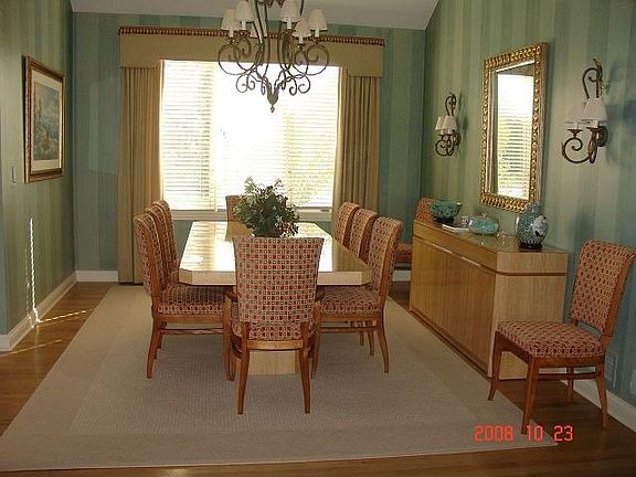 GORGEOUS VIEWS OF DINING ROOM