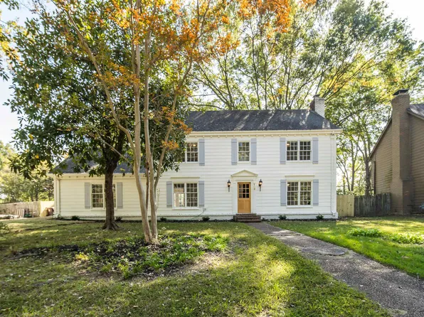 109 W Pecan Valley St, Collierville, TN 38017