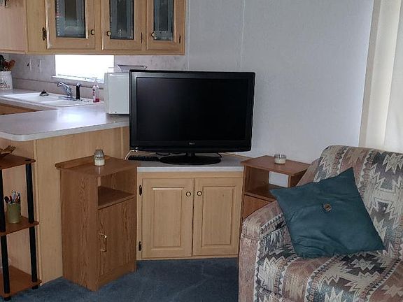 5th image of 117 E Hedge Dr