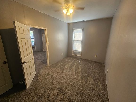 3rd image of 3589 W 46th St APT 1