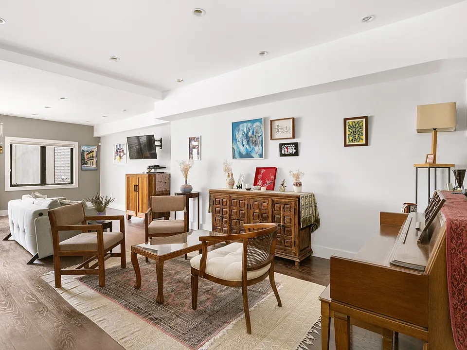 15 Wolcott St #1