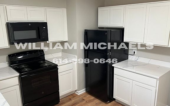 3rd image of 870 E Como Ave