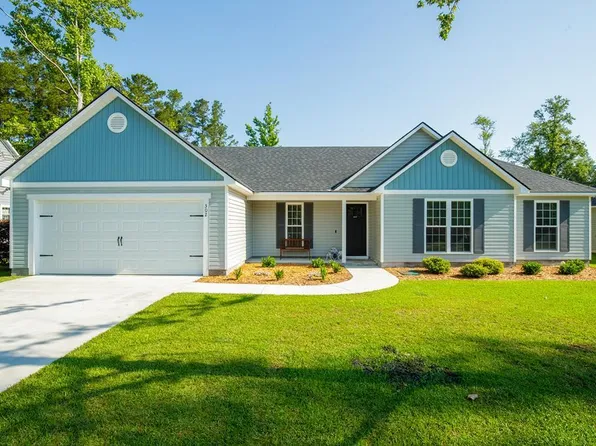 302 Waterside Dr, Quitman, GA 31643